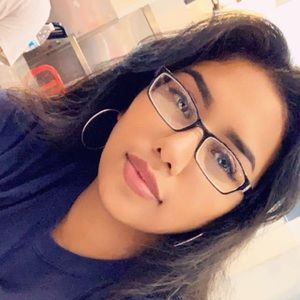 Meet your Posher, Amada